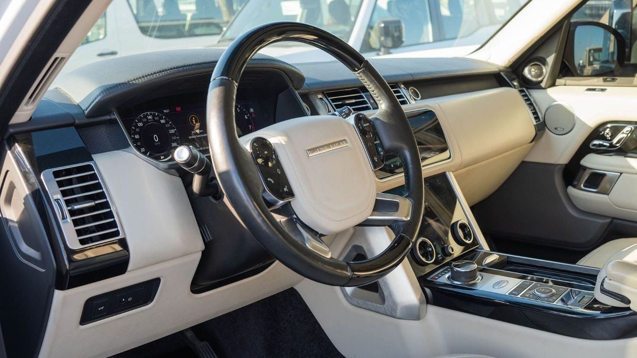 Land Rover Range Rover VOGUE SE Supercharged 5.0L 2020 Land Rover Range Rover Vogue Supercharged LWB (Long Wheelbase) V8 5.