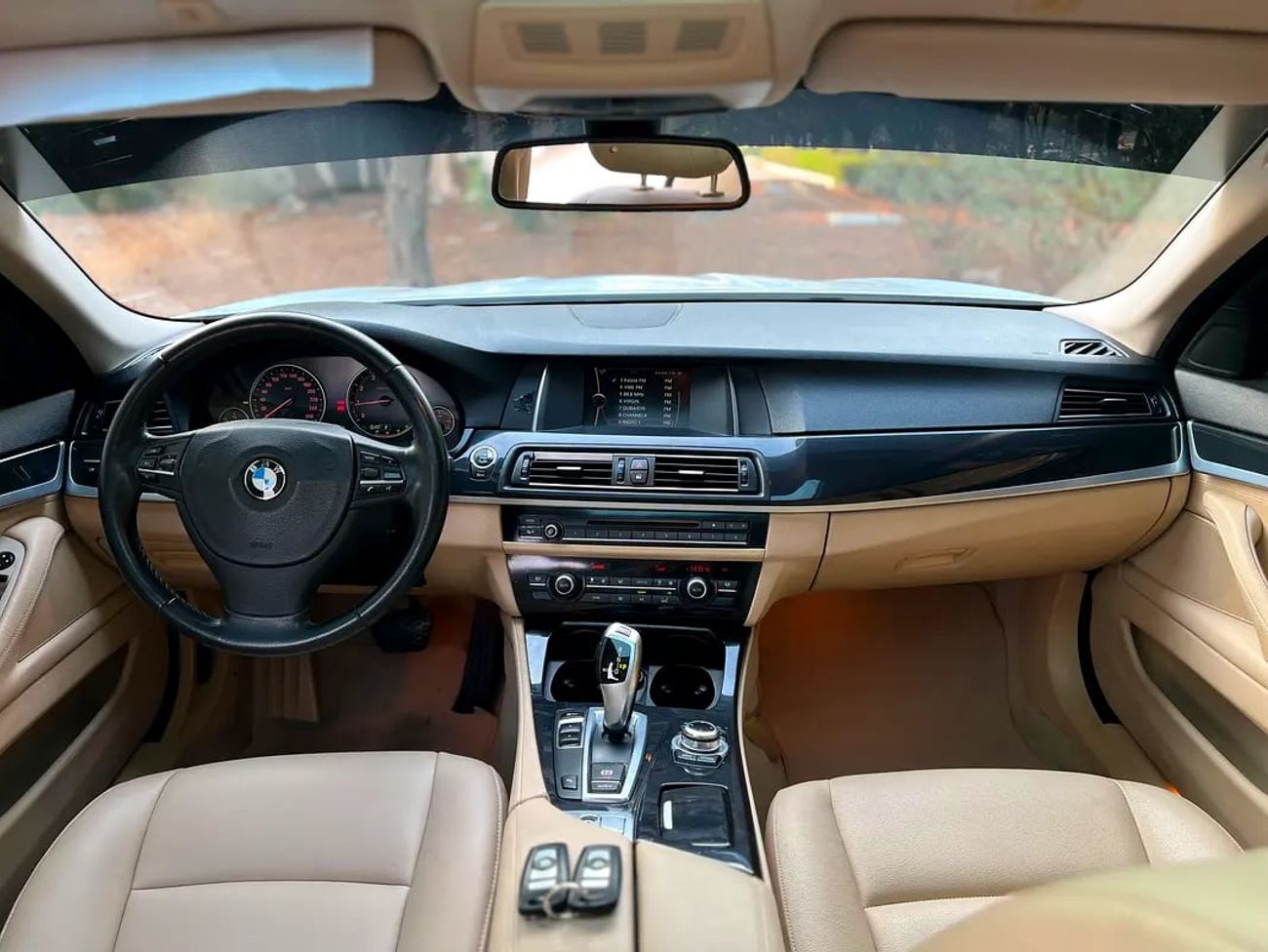 BMW 520i 520i GCC Specs