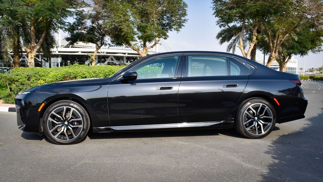 BMW 740Li BMW 740li M-Kitt / 2023 / USA