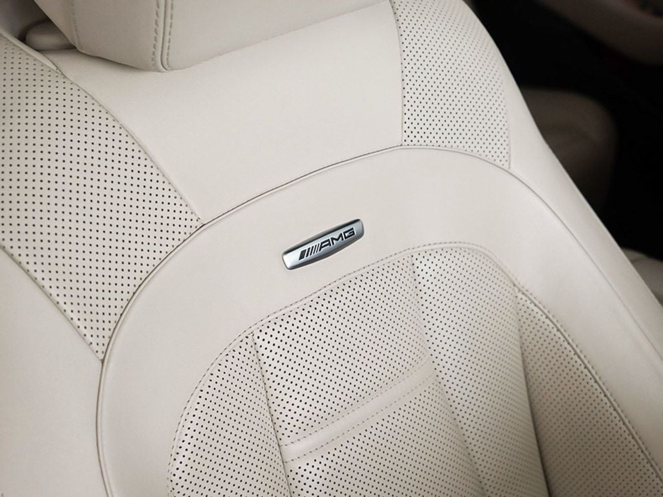 مرسيدس بنز E 63 S AMG Std 4.0L