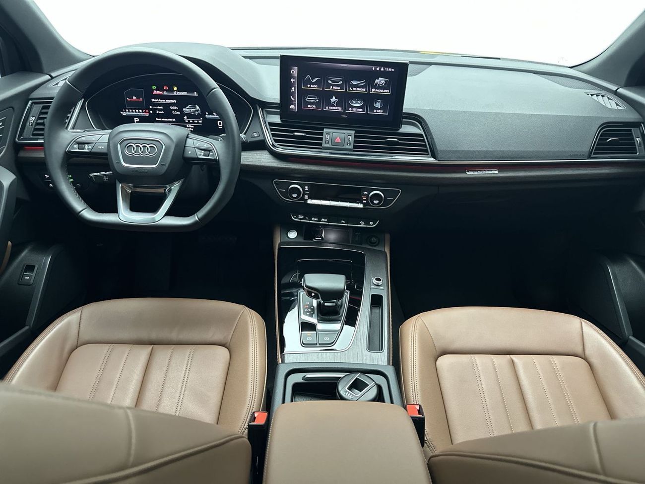 أودي Q5 45 TFSI Quattro Advanced 2.0L (252 HP)