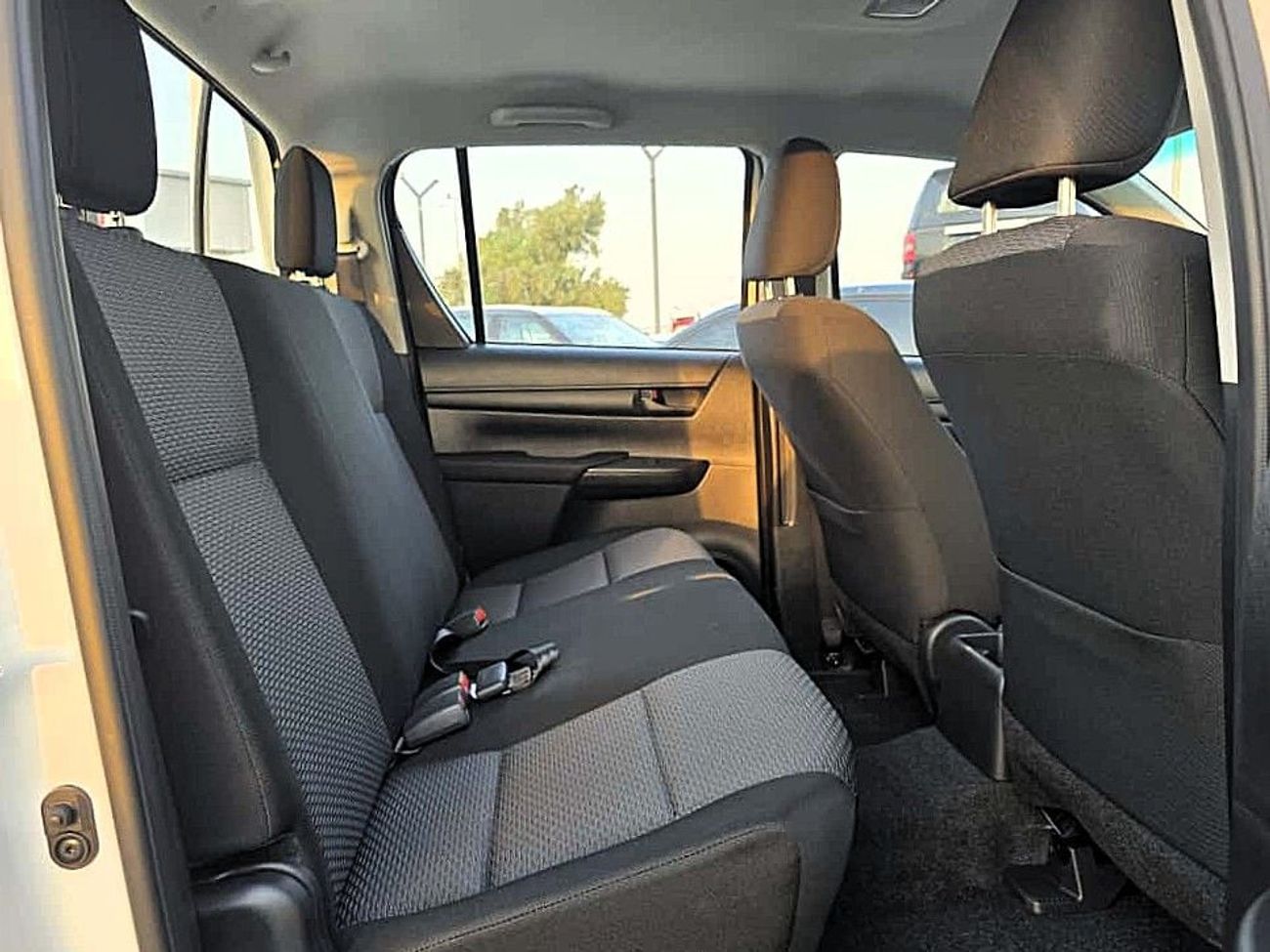 Toyota Hilux Toyota Hilux D.C 2.4L Diesel M/T 4*2 2025