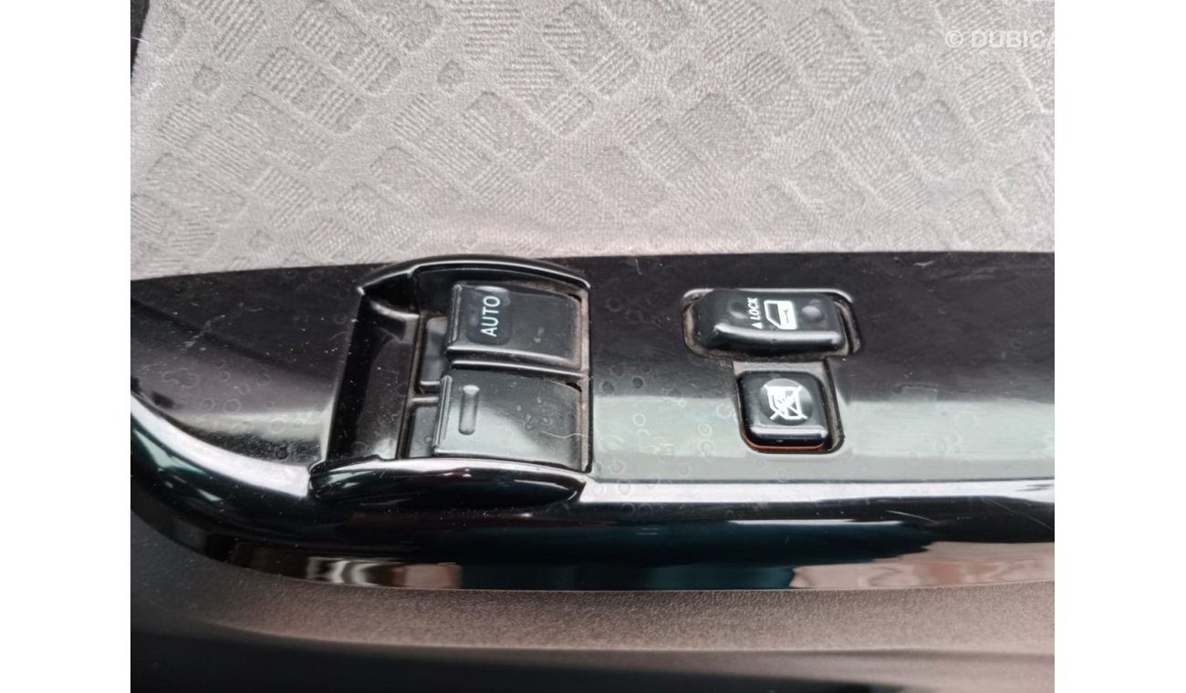 Toyota Hiace TOYOTA HIACE VAN RIGHT HAND DRIVE (PM1549)