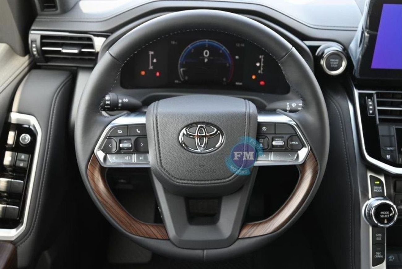 تويوتا لاند كروزر 300 GXR 3.3L Diesel 7 Seat Automatic