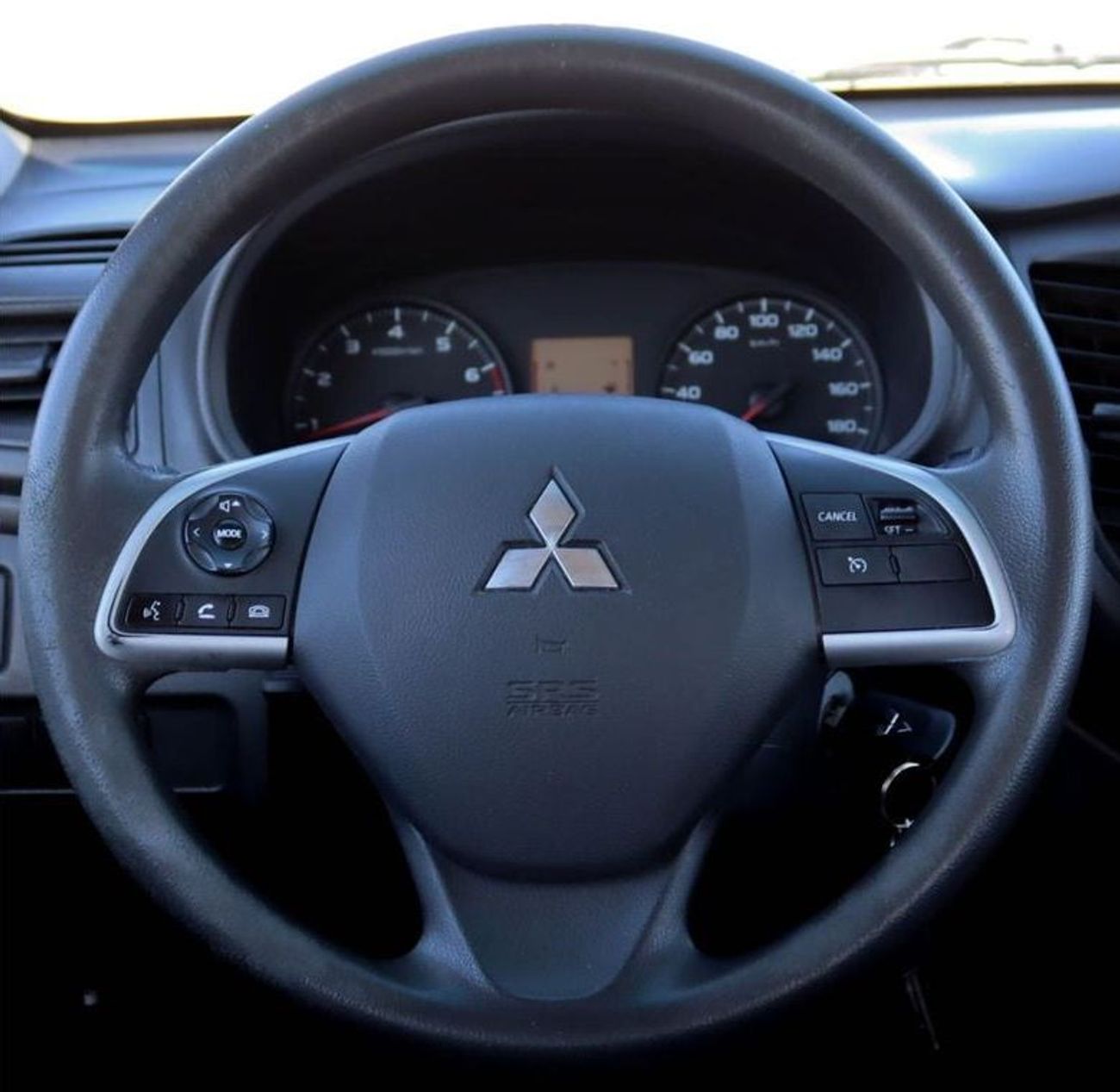 ميتسوبيشي L200 GL 2.4L (132 HP) Mitsubishi L200 2.4 L RWD 2021 GCC accident-free in excellent condition 786 P.M