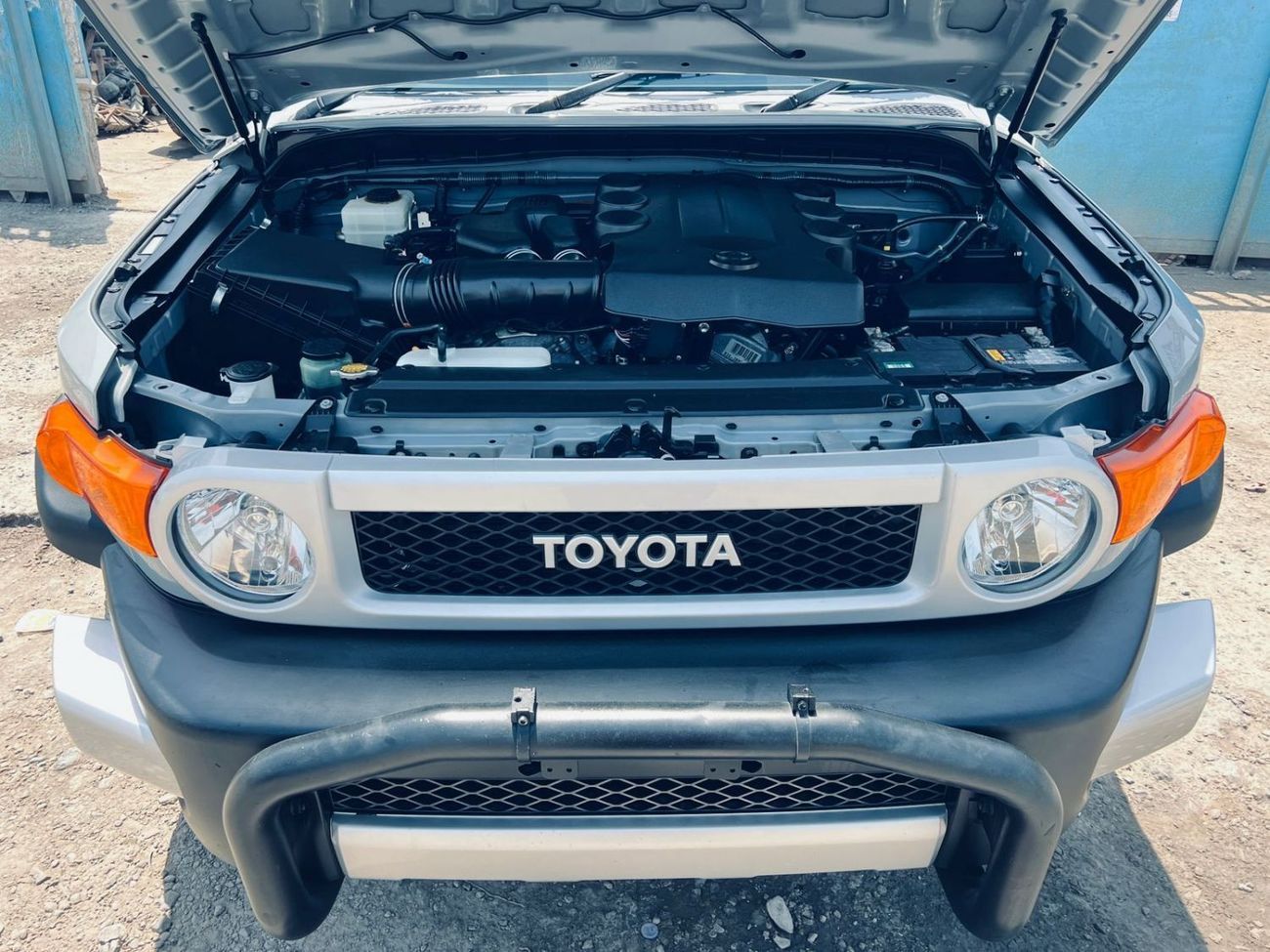 Toyota FJ Cruiser Petrol 4.0 Liter White Color Right Hand Drive