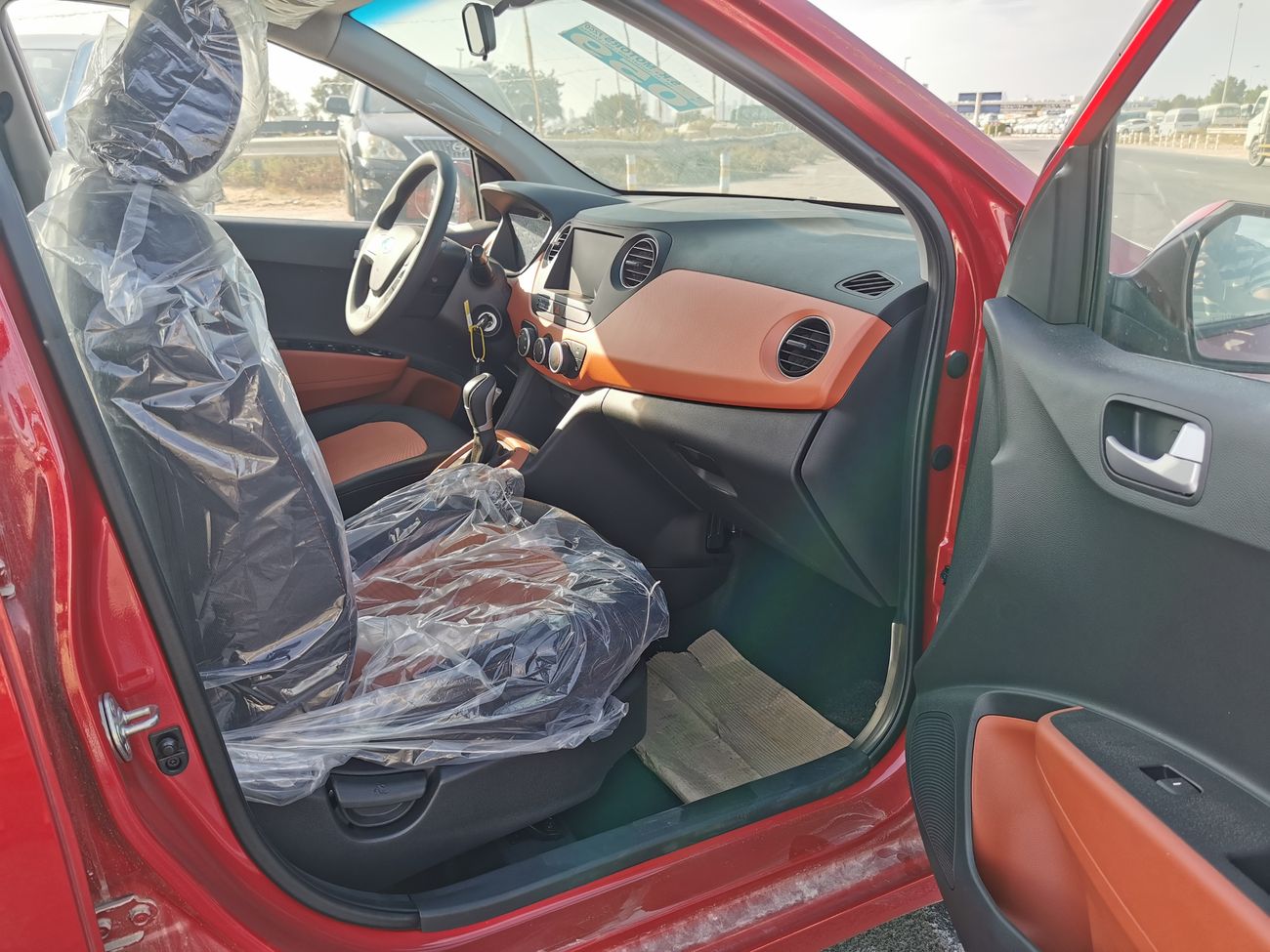 Hyundai Grand i10 1.2L PETROL, 14" TYRE, FABRIC SEATS, XENON HEADLIGHTS (CODE # HGI01)