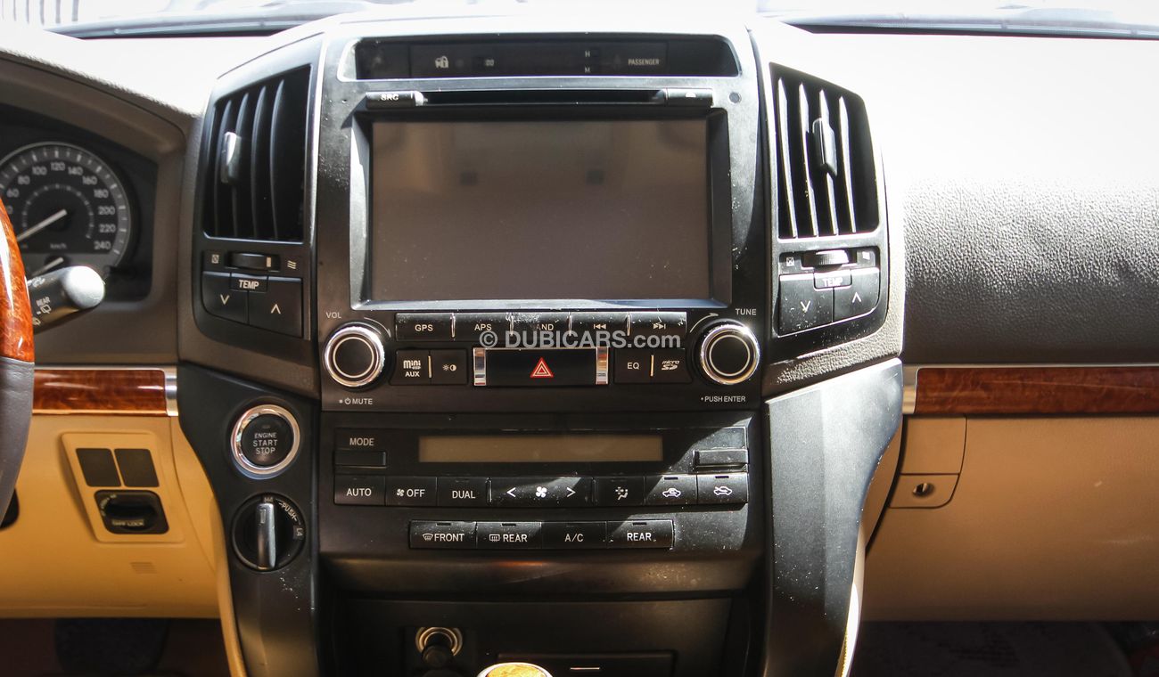 Toyota Land Cruiser GXR V8 with VXR V8 2015 body kit