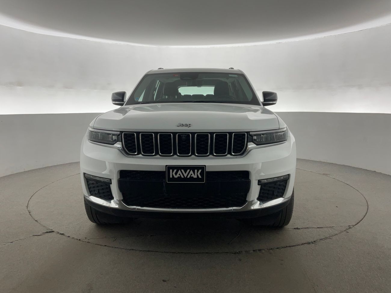 جيب جراند شيروكي Limited Plus | شامل الضمان | 0 ﺪﻔﻋﺓ ﺃﻮﻟﻯ