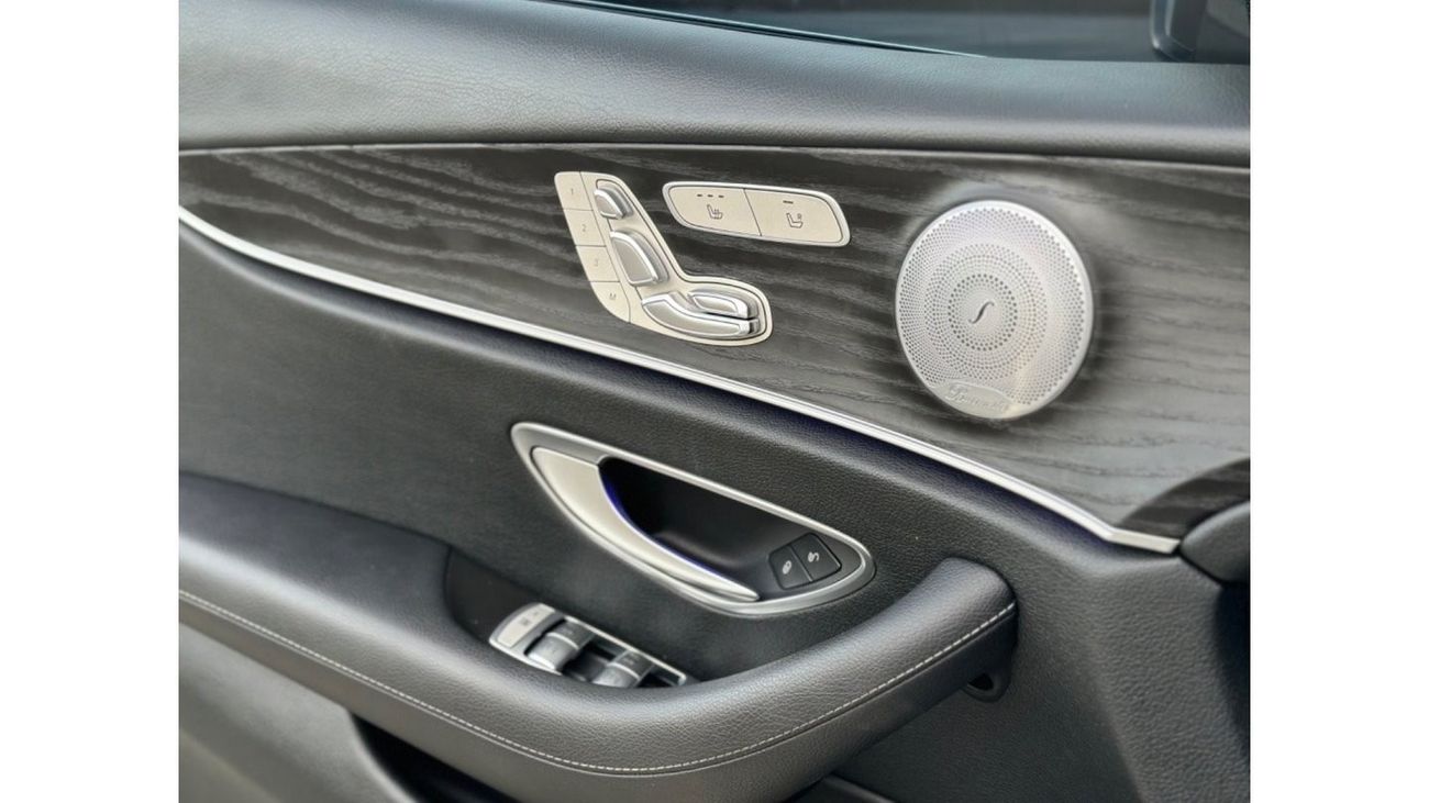 Mercedes-Benz E300 AMG MERCEDS E300