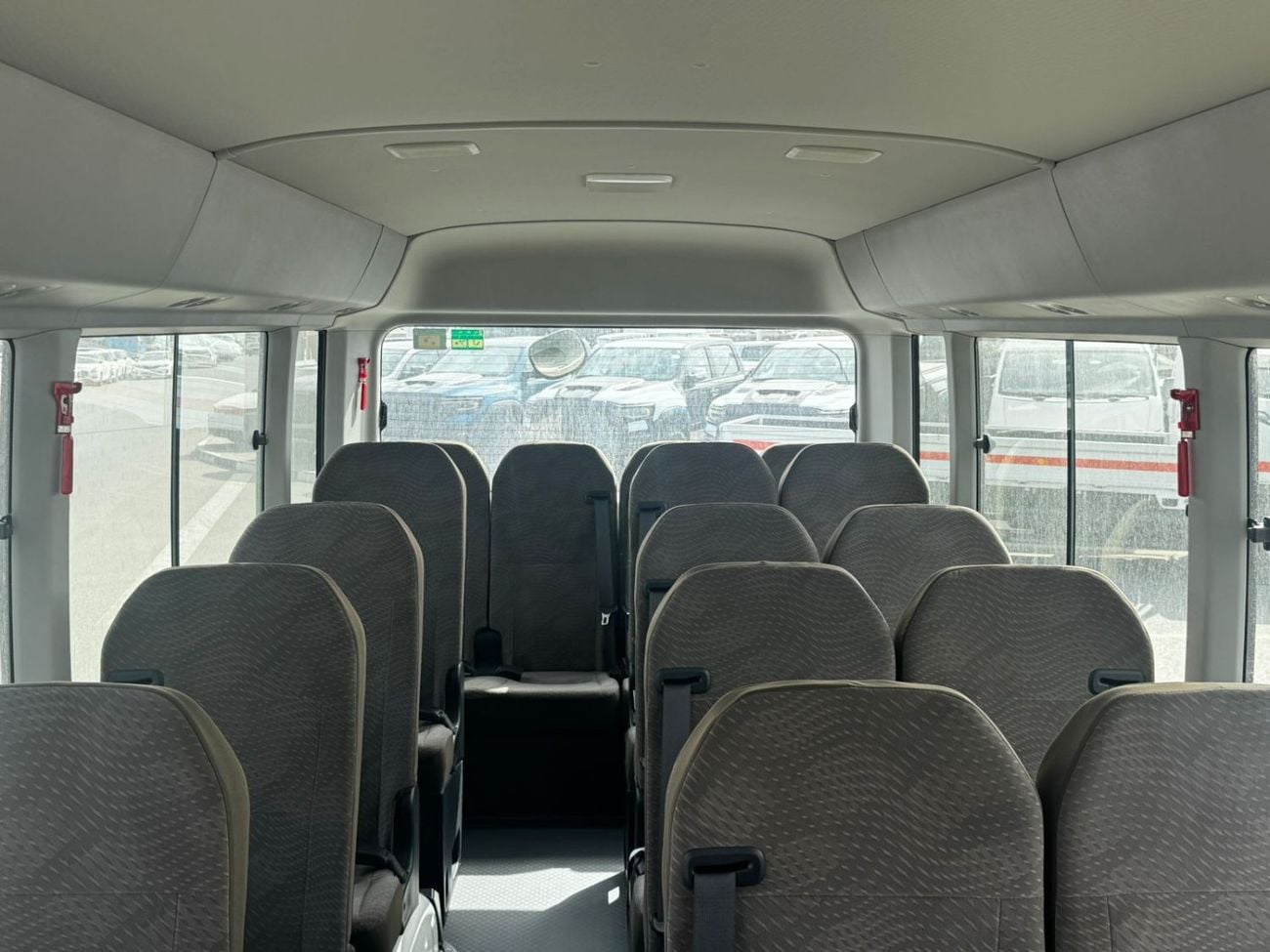 تويوتا كوستر 2.7L (23-Seater)