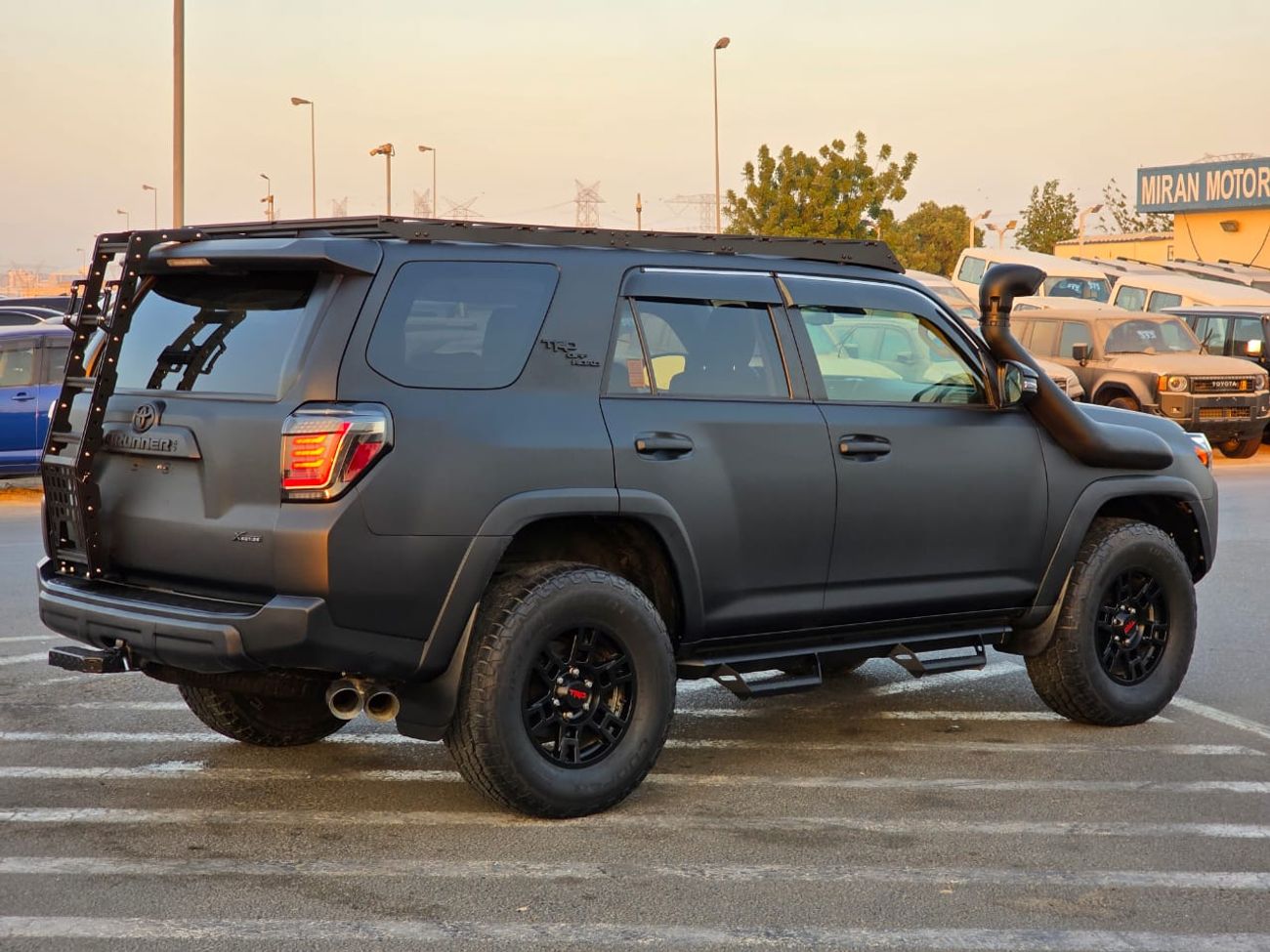 Toyota 4Runner TRD Off-Road 2022 model Push button, 4x4 and math body color