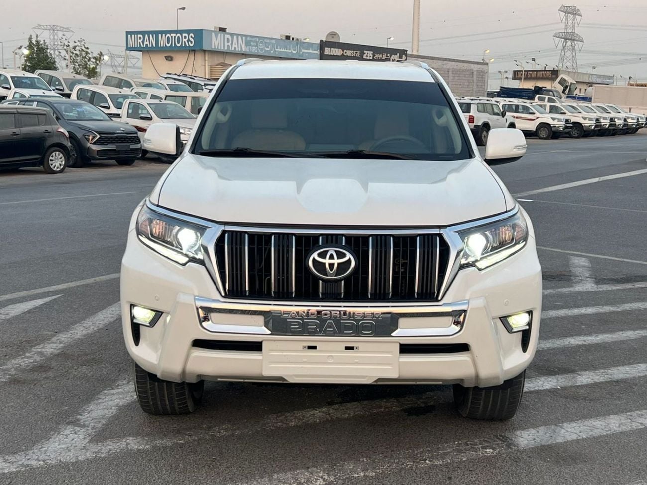 تويوتا برادو TX-L 2019 4.0L V6 - AWD 4x4 - Electric Seat - Rear CAM & Sensors - Cool Box -