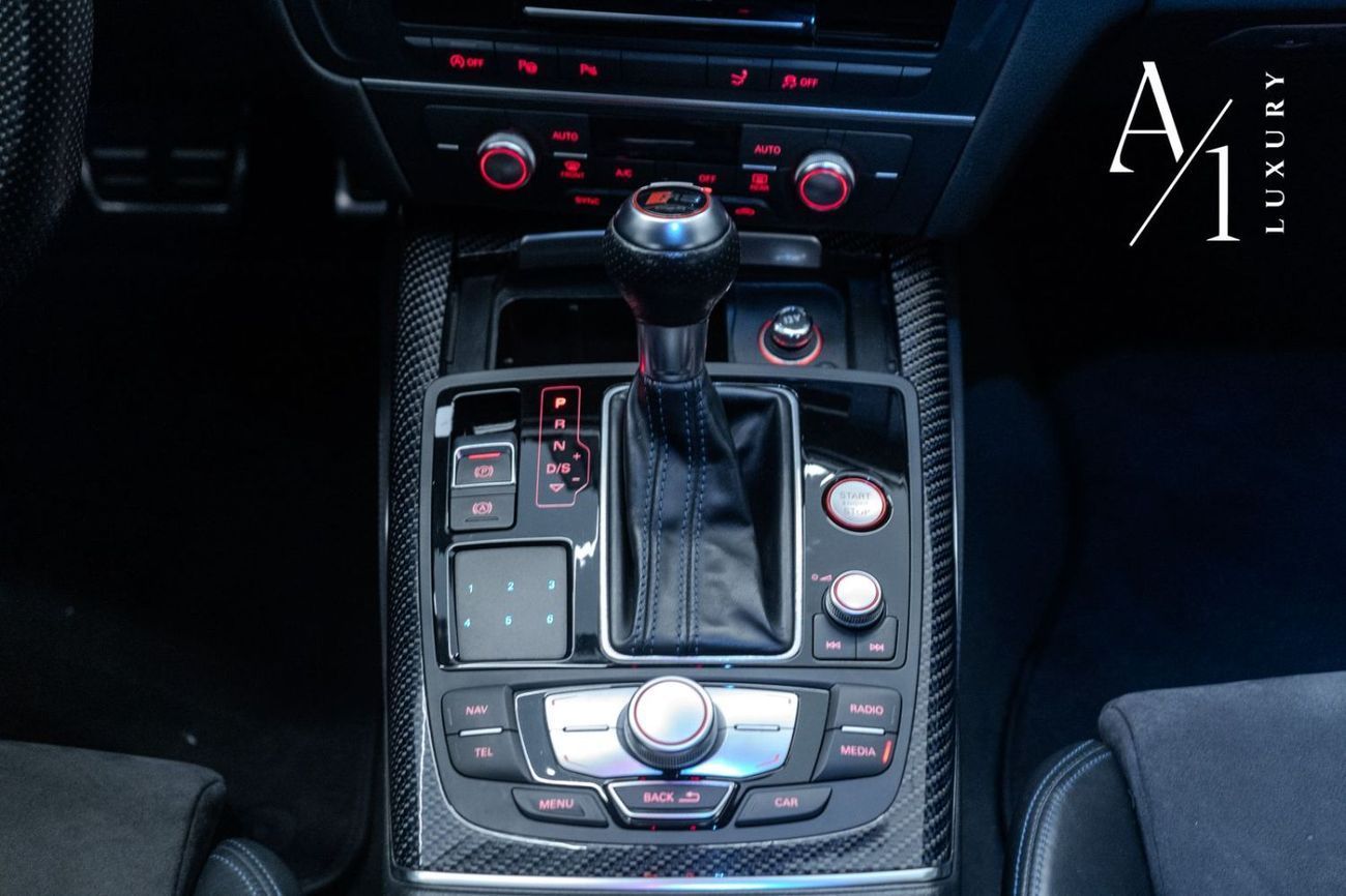 Audi RS7 Performance 4.0L 2017 Audi RS7 Quattro, Carbon Fiber Package, Special Color, GCC