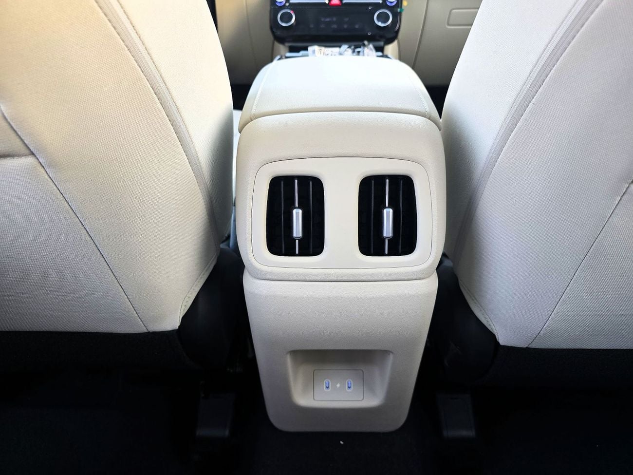 Hyundai Tucson Comfort+ 1.6T Hyundai Tucson 1.6T A/T FWD SUV Red Color 2025 Model