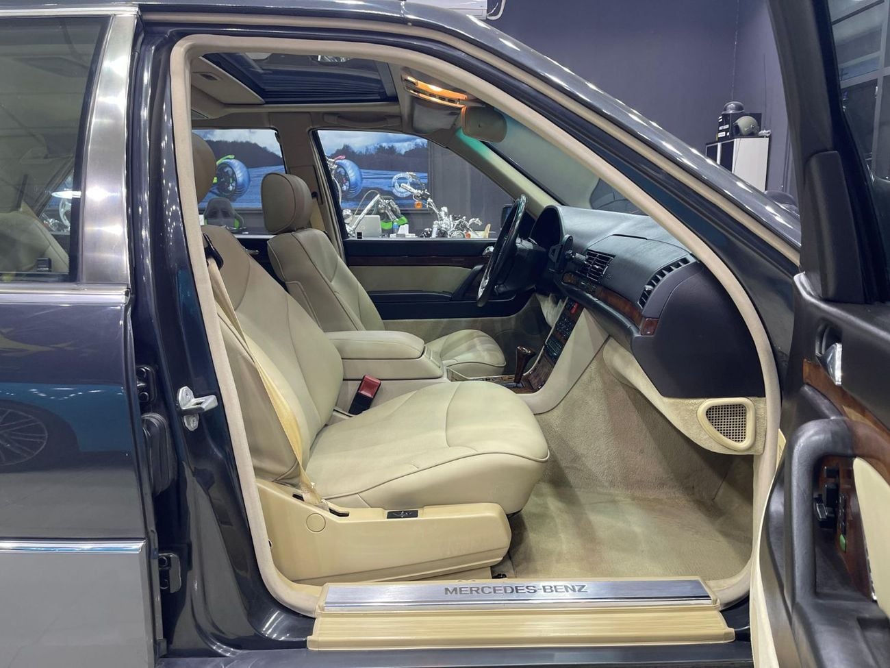مرسيدس بنز 500 SEL
