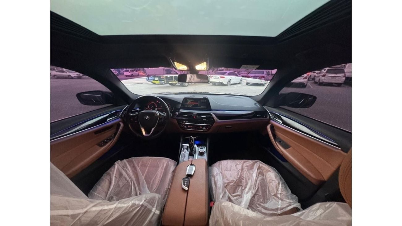 بي أم دبليو 520i اكزكيتيف