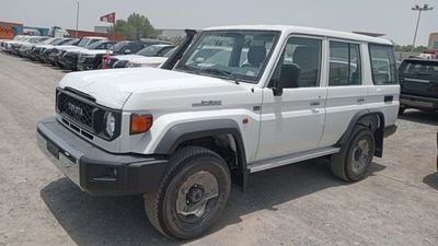 Toyota Land Cruiser 70 Toyota Land Cruiser 76 05 Door Hard Top 2.8L Auto