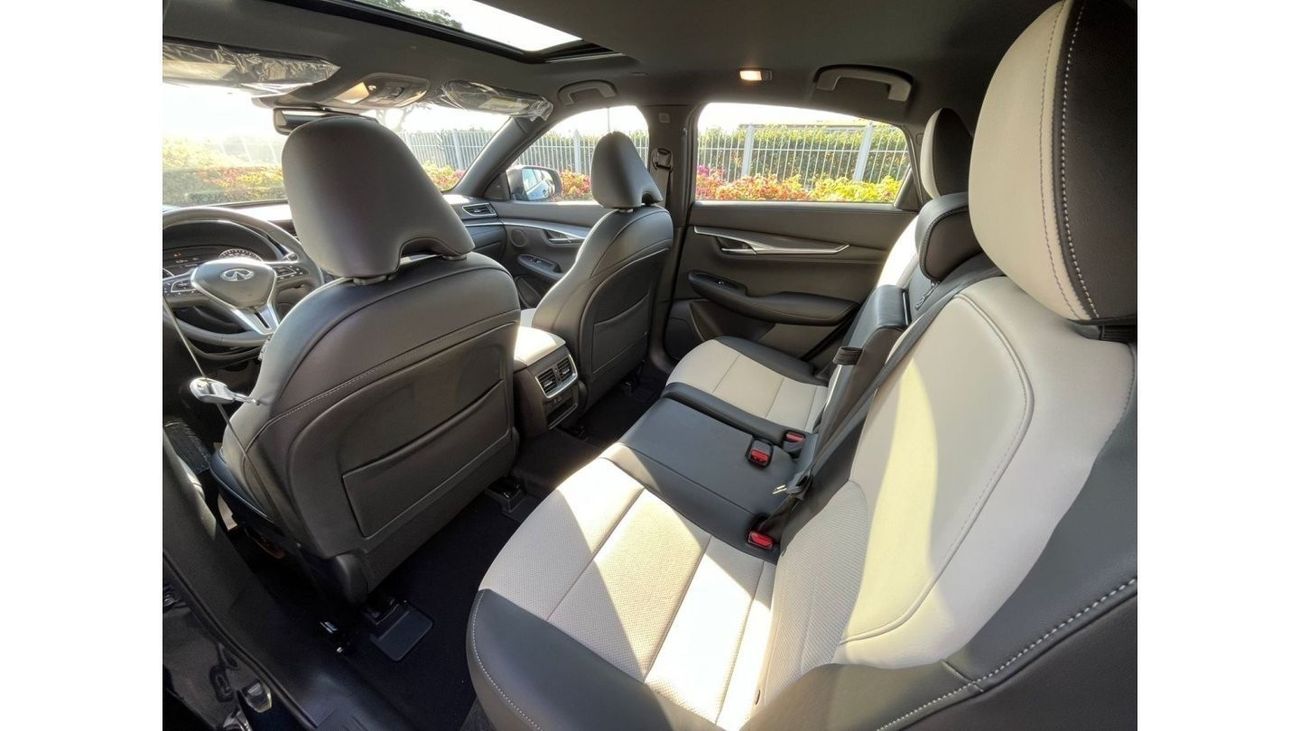 Infiniti QX55 Infiniti QX55 LUX AWD local dealer warrant ( Export price)