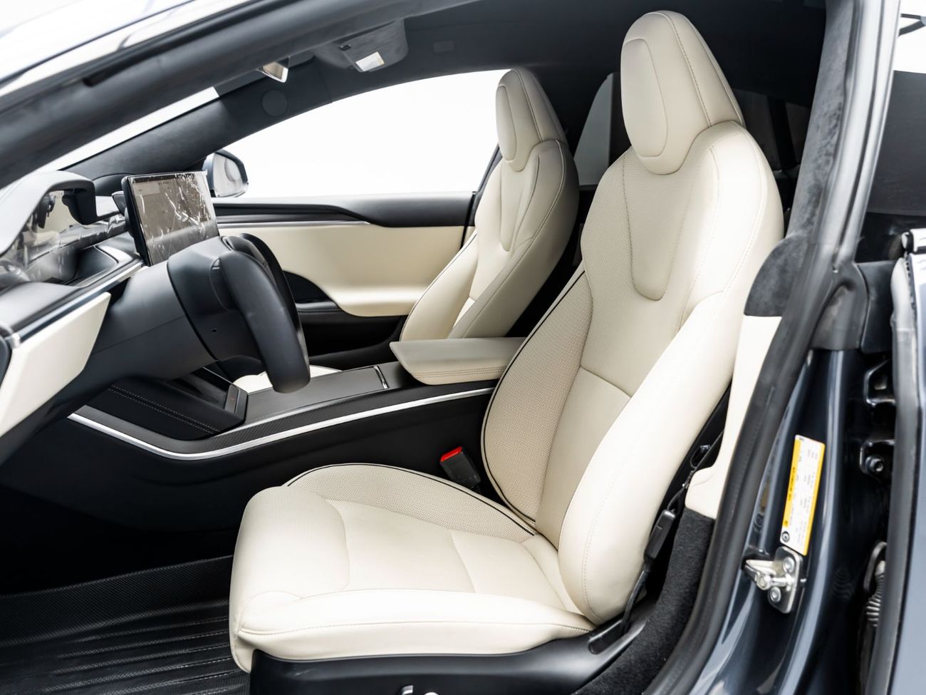 Tesla Model S Plaid (AWD) 2023 Tesla Model S Plaid, 2027 Tesla Warranty, Tesla Battery Warranty, Low KMs, GCC