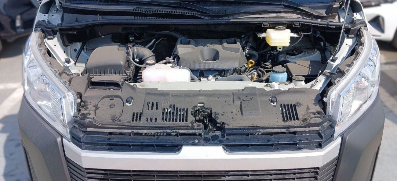 Toyota Hiace DLS - STD ROOF Toyota HiAce Highroof 2.8L Diesel MT 2025YM