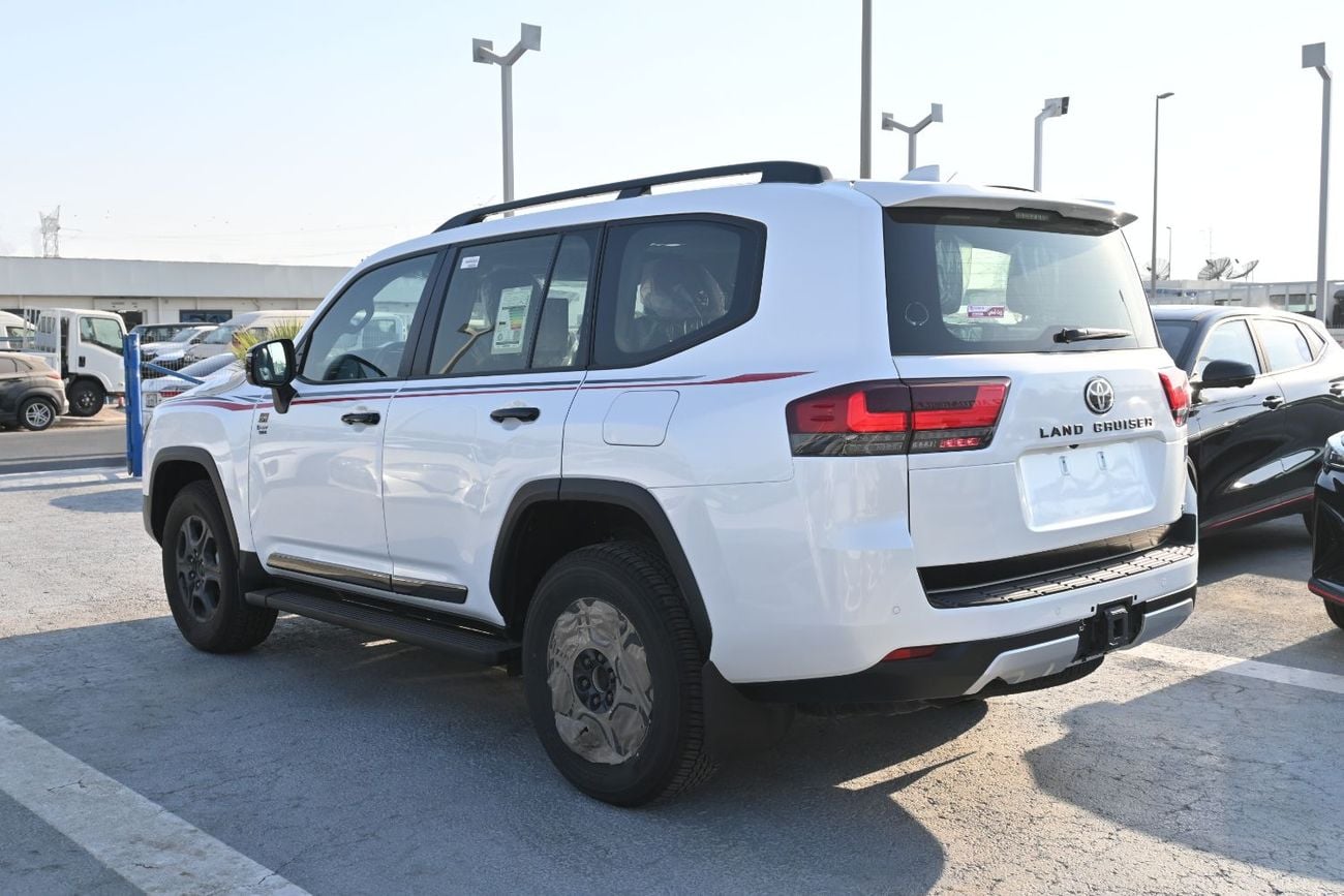 Toyota Land Cruiser GR SPORT 2025 Toyota Land Cruiser GR-Sport Saudi 3.5L Twin Turbo + Hybrid V6 4WD
