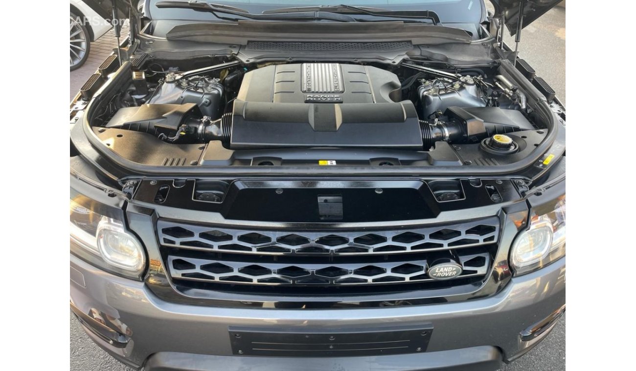 Land Rover Range Rover Range Rover 7 seats SE_GCC_2015_Excellent Condition _Full option