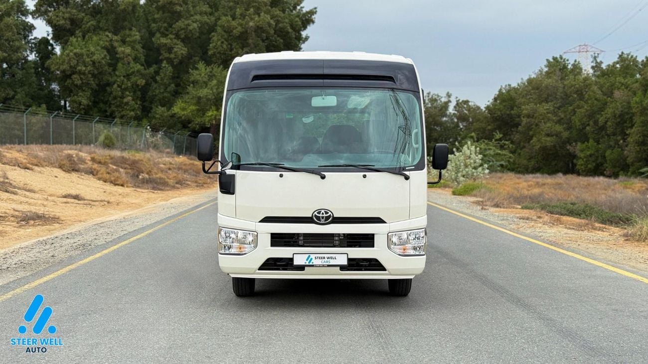 Toyota Coaster 23-Seater Bus 4.0L Diesel RWD GCC Specs Full Option White