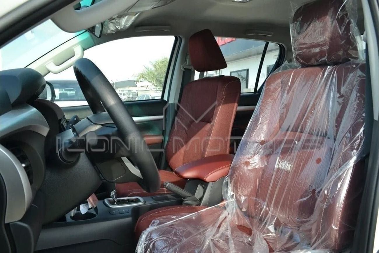 Toyota Hilux 2025 TOYOTA HILUX 2.7L PETROL A/T 4X4 SR5