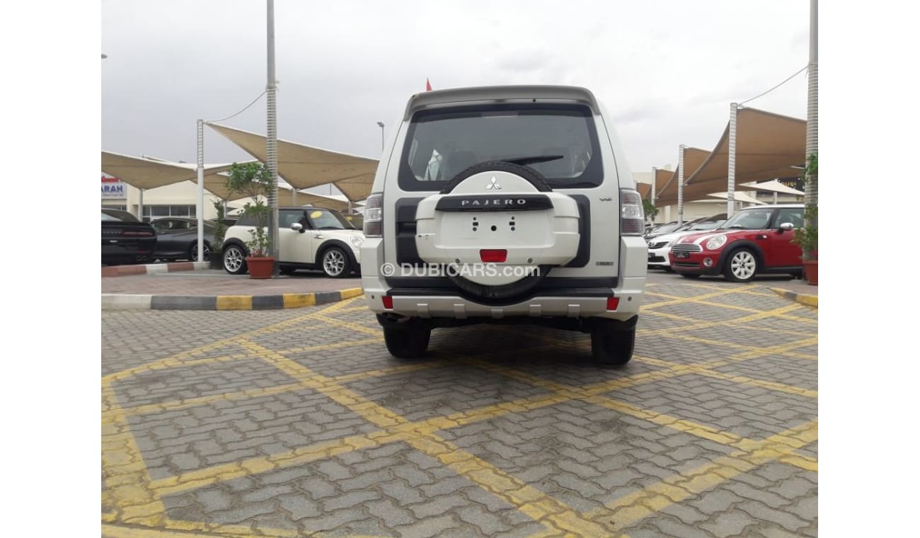 ميتسوبيشي باجيرو باجيور  ٢٠١٢ رقم١ خليجي  ممتازه جدان