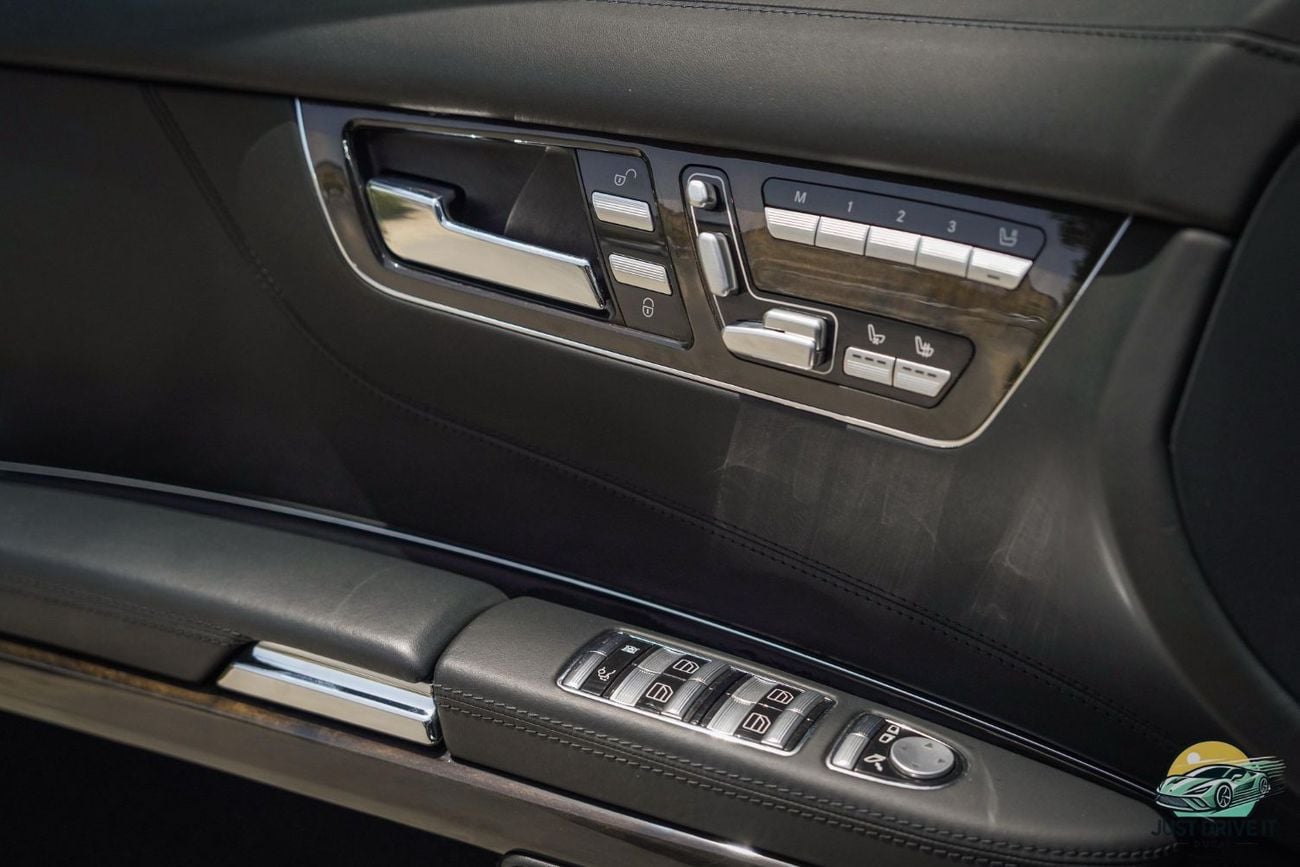 Mercedes-Benz CL 550 Mercedes-Benz CL-Class CL 550 AMG