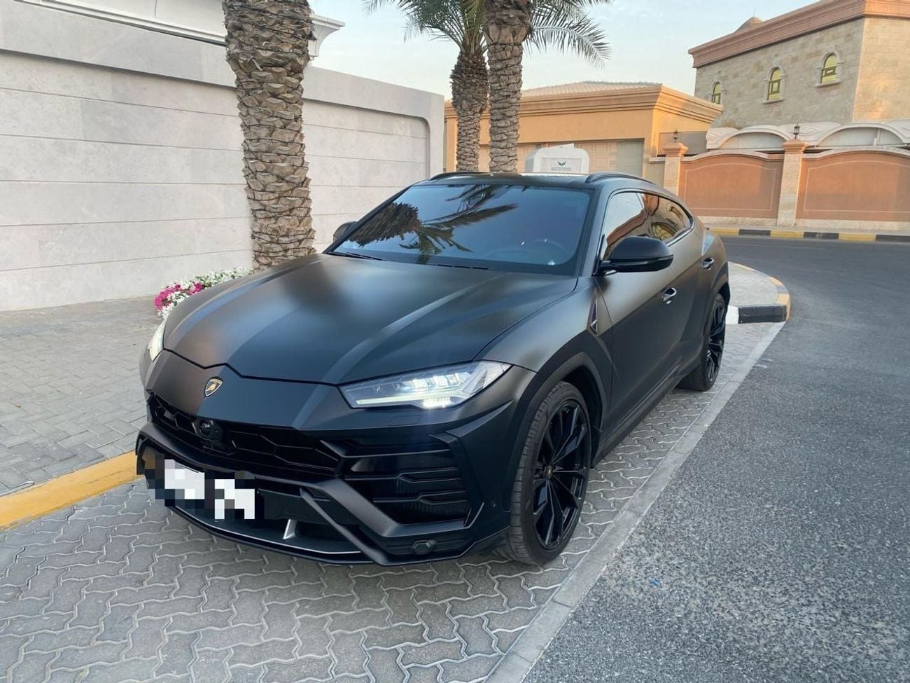 لامبورغيني اوروس STD 4.0T V8