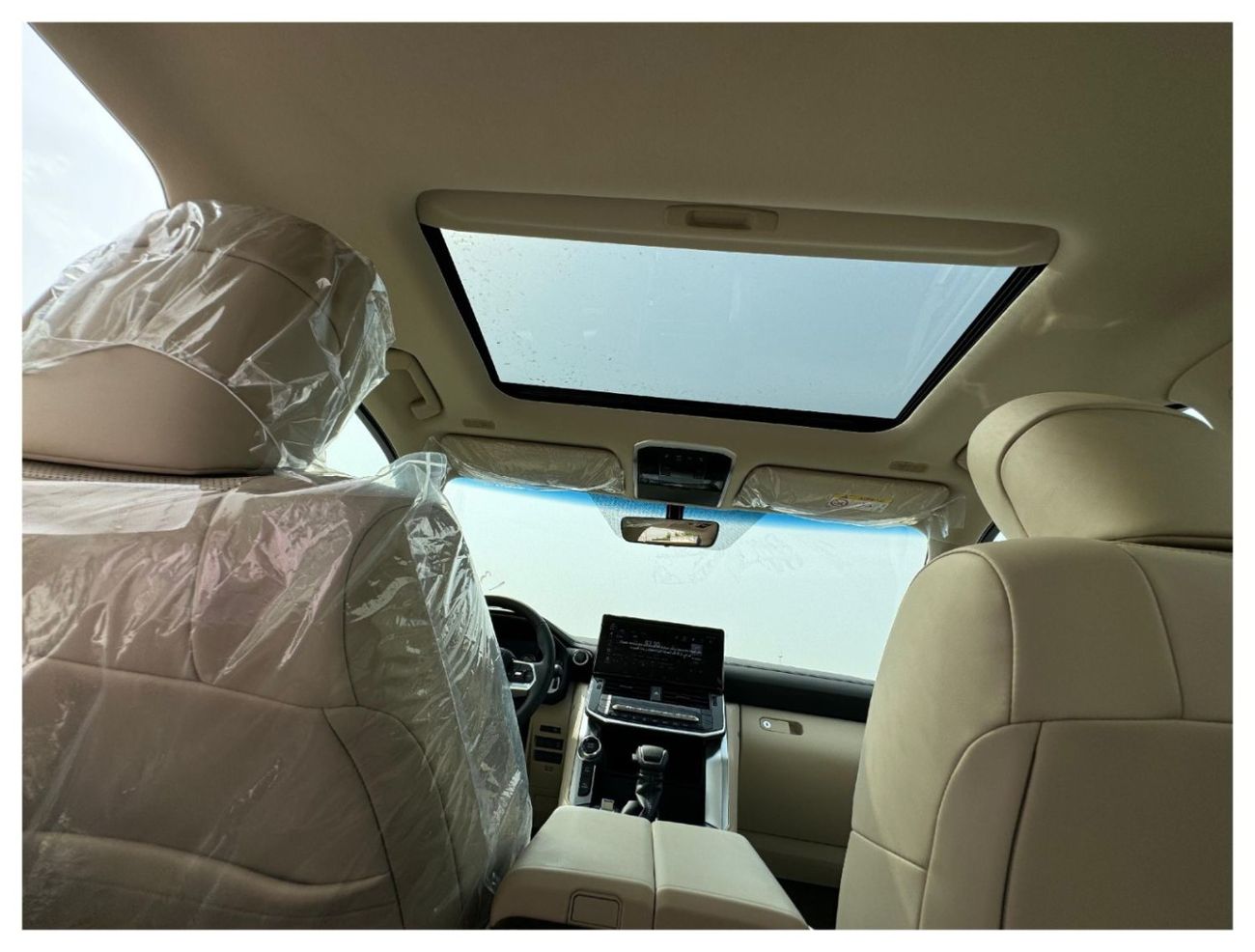 Toyota Land Cruiser GXR 4.0L FULL OPTION WITH SUNROOF AND COOLING BOX