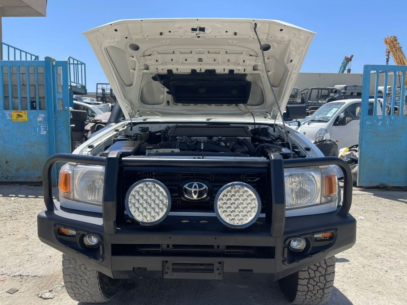 تويوتا لاند كروزر بيك آب LAND CRUISER PICKUP ,MODEL YEAR 2022 ,DIESEL 4.5 LITER ,RIGHT HAND DRIVE