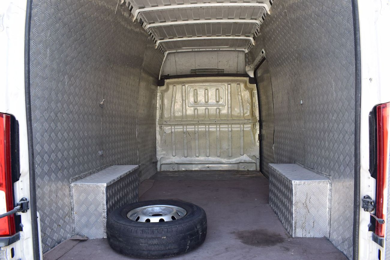 Peugeot Boxer 2.2L Diesel (L4H3)