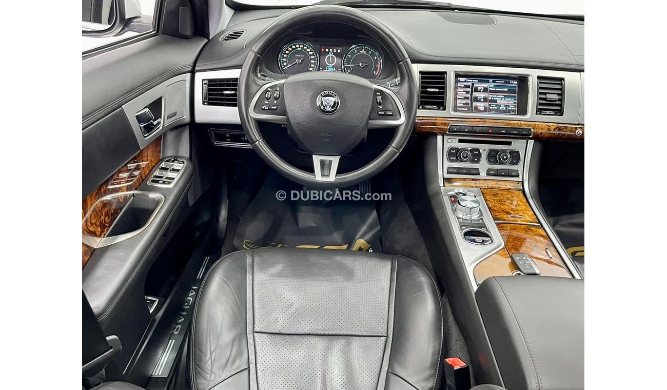 Jaguar XF Premium Luxury 2015 Jaguar XF 3.0 SC, Full Service History, GCC