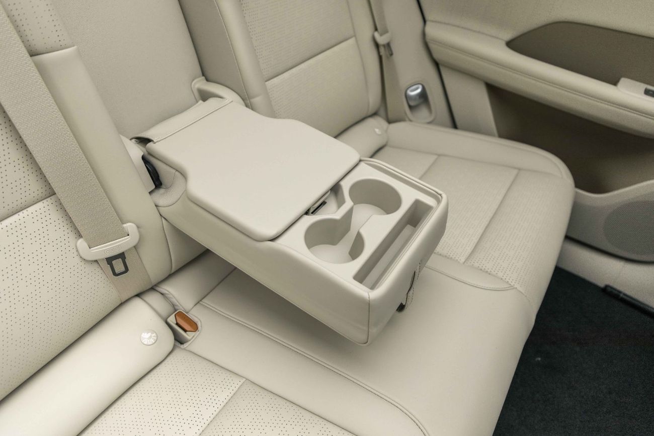 تويوتا BZ3X Max - Silver Inside Beige | Export Only