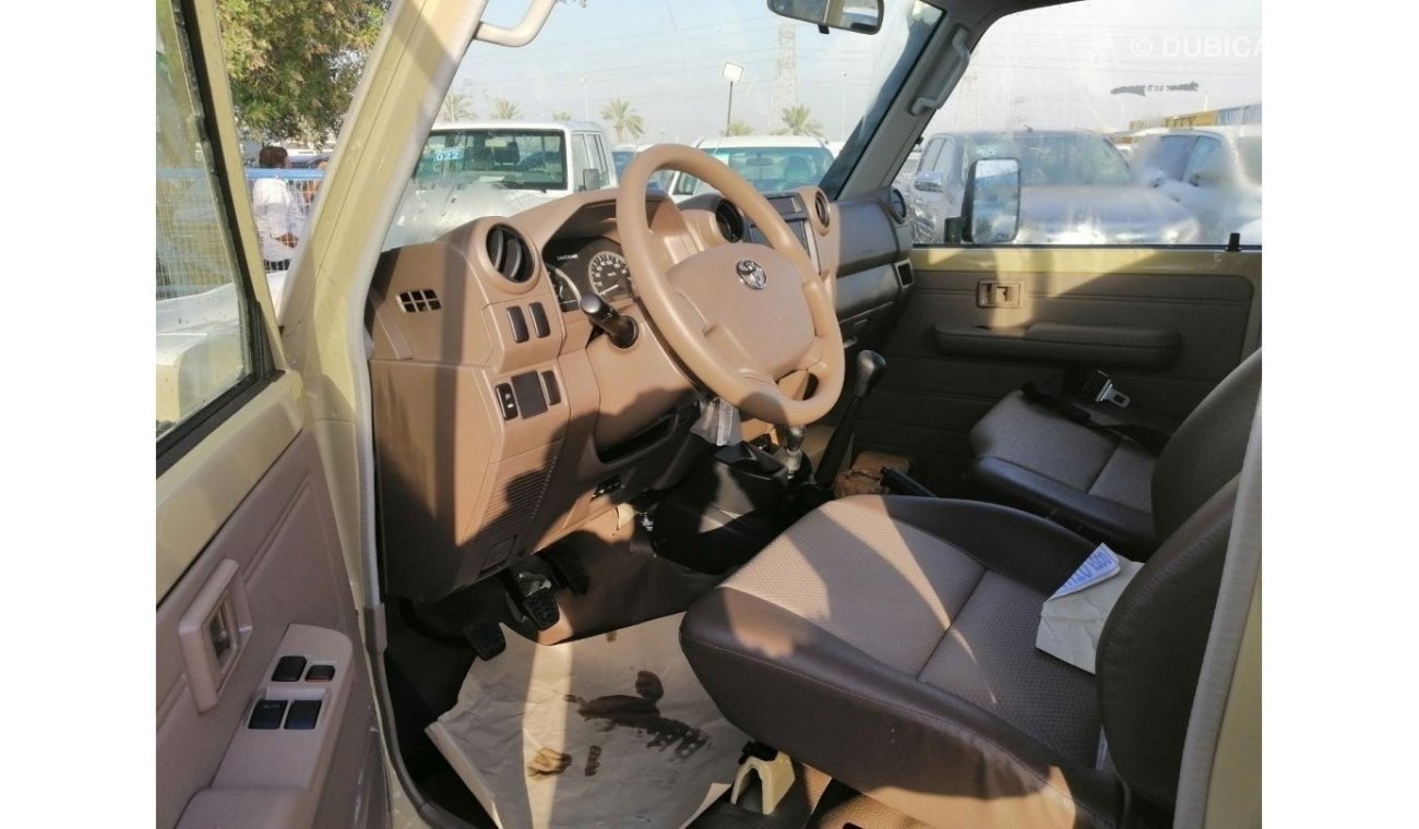 تويوتا لاند كروزر بيك آب SC 2023 Toyota Land Cruiser Pick Up SC (J70), 2dr Single Cab Utility, 4,2L 6cyl deiseal, Manual, Fou