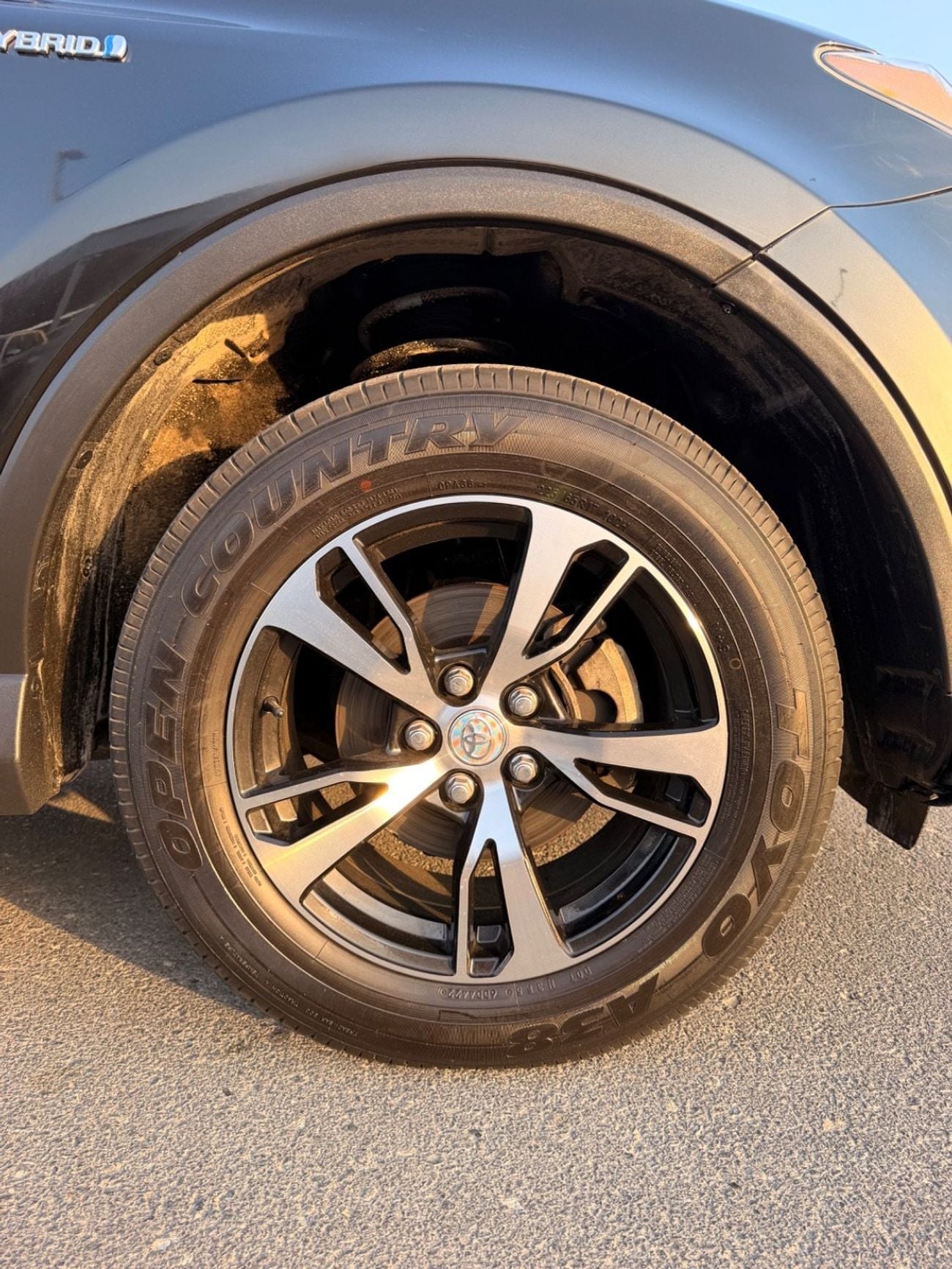 Toyota RAV4 Hybrid Limited 2.5L full option