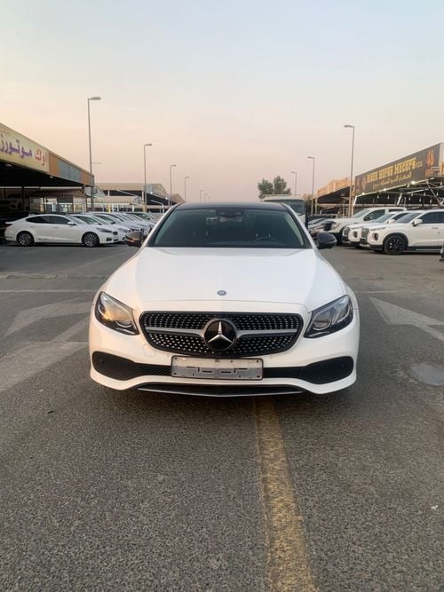 مرسيدس بنز E300 Mercedes-Benz E300 4Matic panorama V4 2.0L Model 2017 Price:90.000AED  Mileage:140.000 Km  Specifica