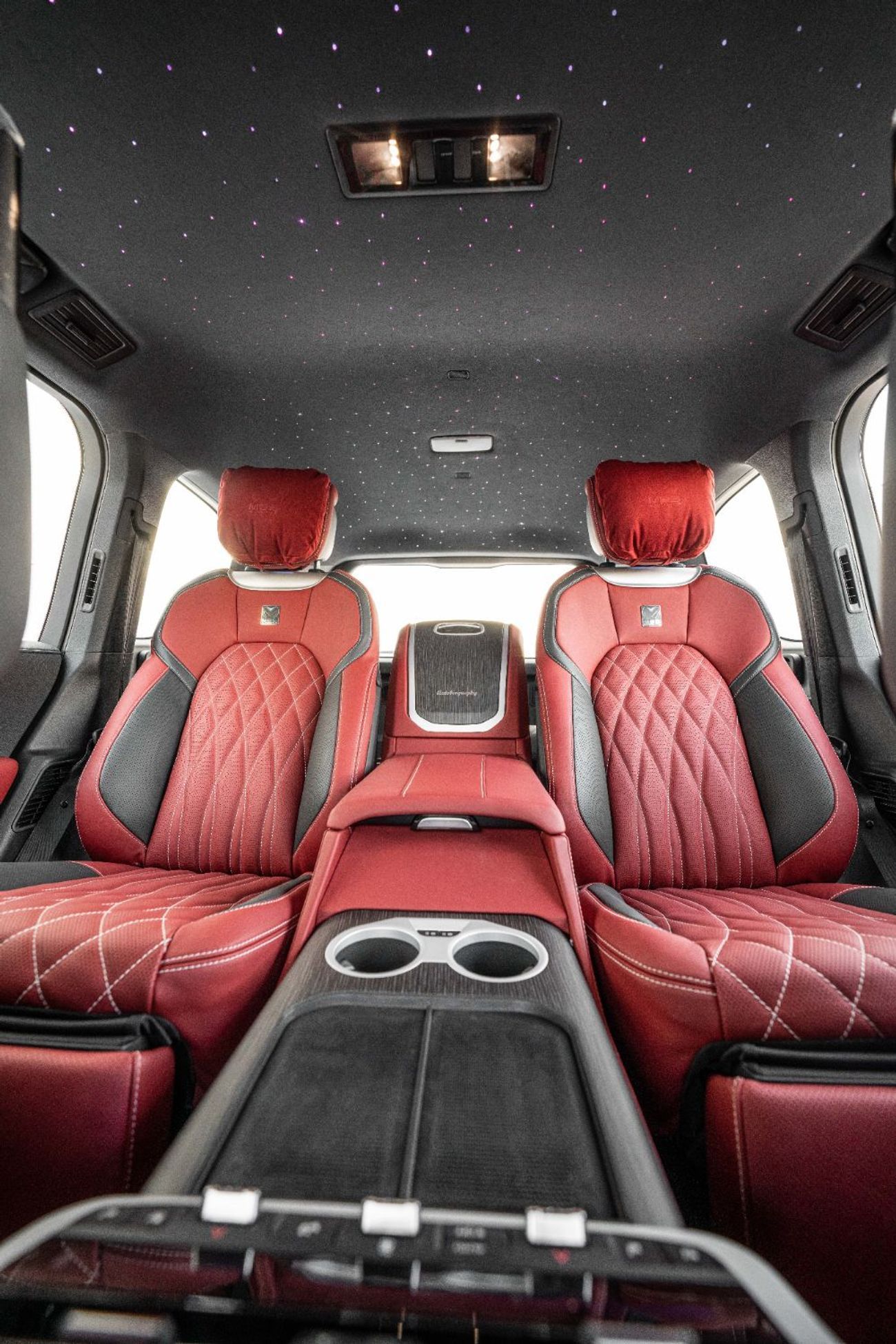 تويوتا لاند كروزر LC300 GR SPORT 3.3L DIESEL FULL OPTION WITH MBS AUTOBIOGRAPHY VIP MASSAGE SEAT AND ROOF STAR LIGHT