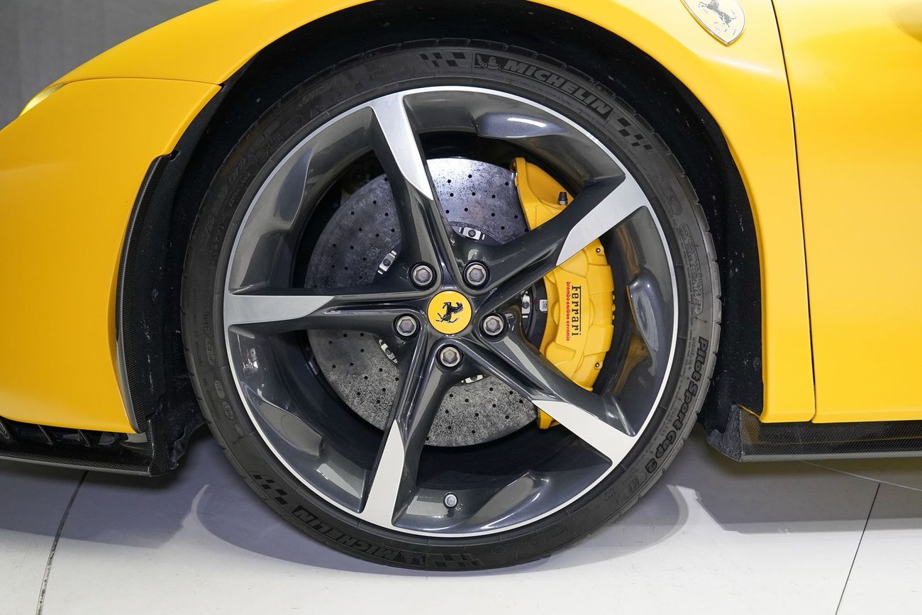 فيراري SF90 ستراديل ASSETTO FIORANO