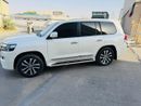 تويوتا لاند كروزر Toyota landcruise 2019Model GXR 4.0L V6 petrol Engine Colour White Transmission Automatic Interior.B