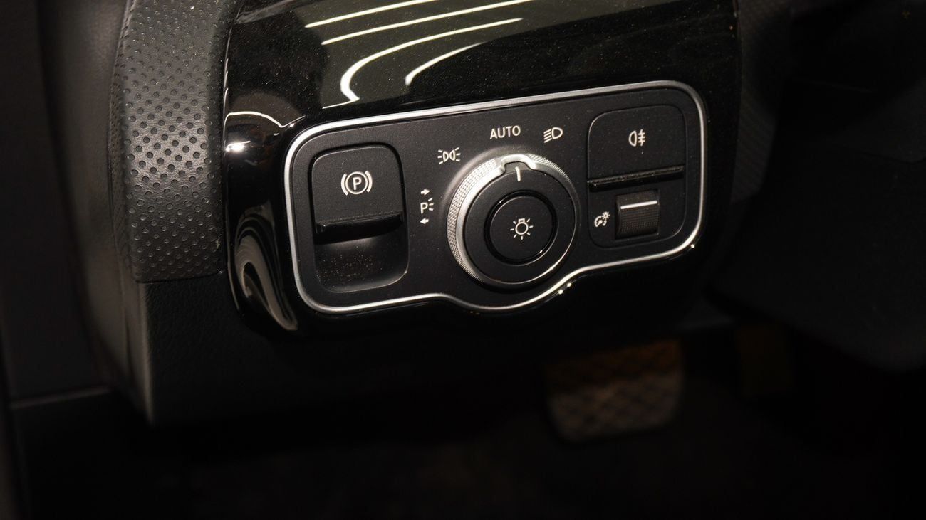 Mercedes-Benz A 200 L MERCEDES BENZ A200 L-SPORT - 1.4L TURBO V4 - 2025