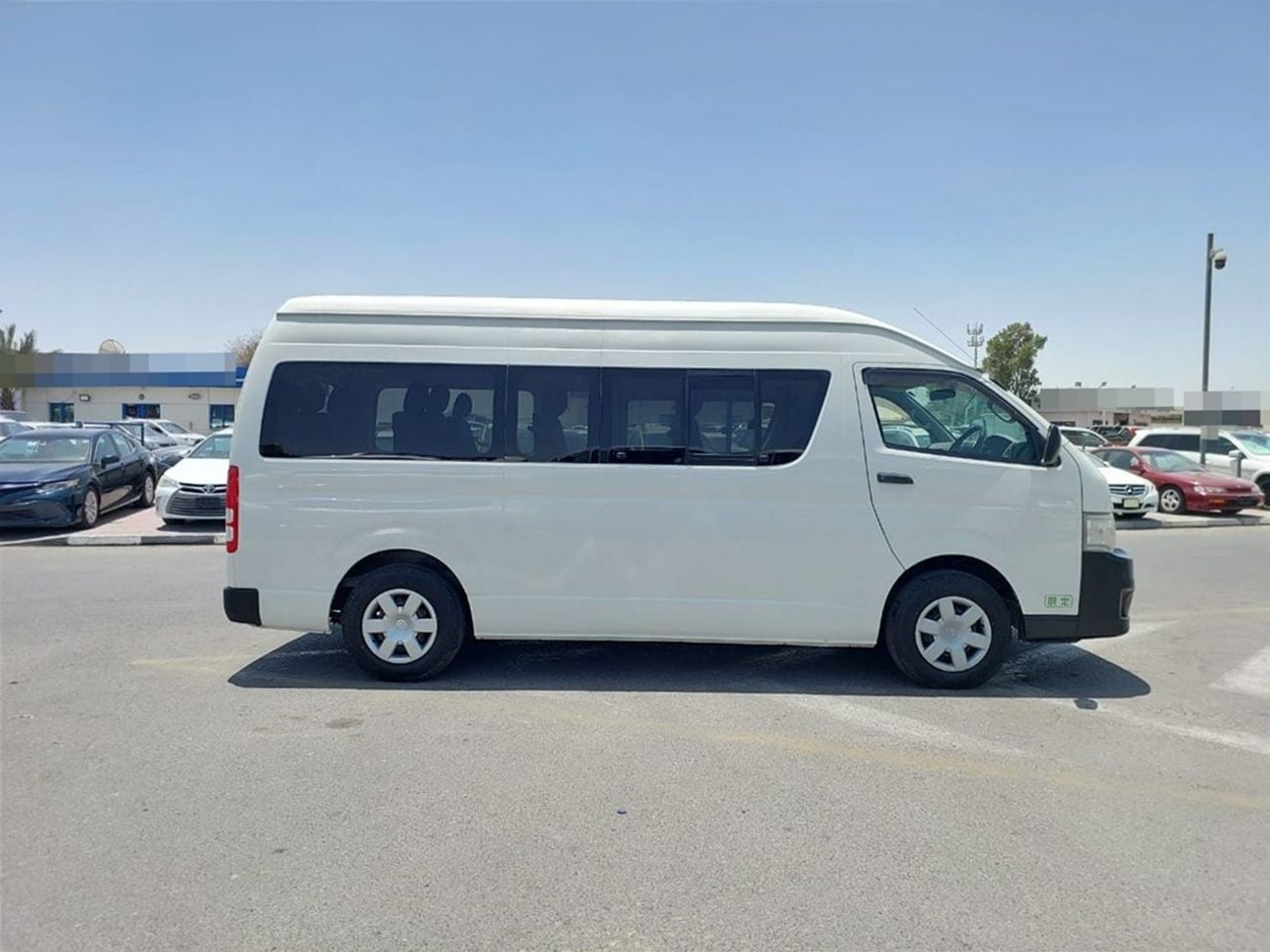 Toyota Hiace TOYOTA HIACE COMMUTER VAN RHD 2011 MODEL 3.0 L DIESEL AUTOMATIC(PM08585)