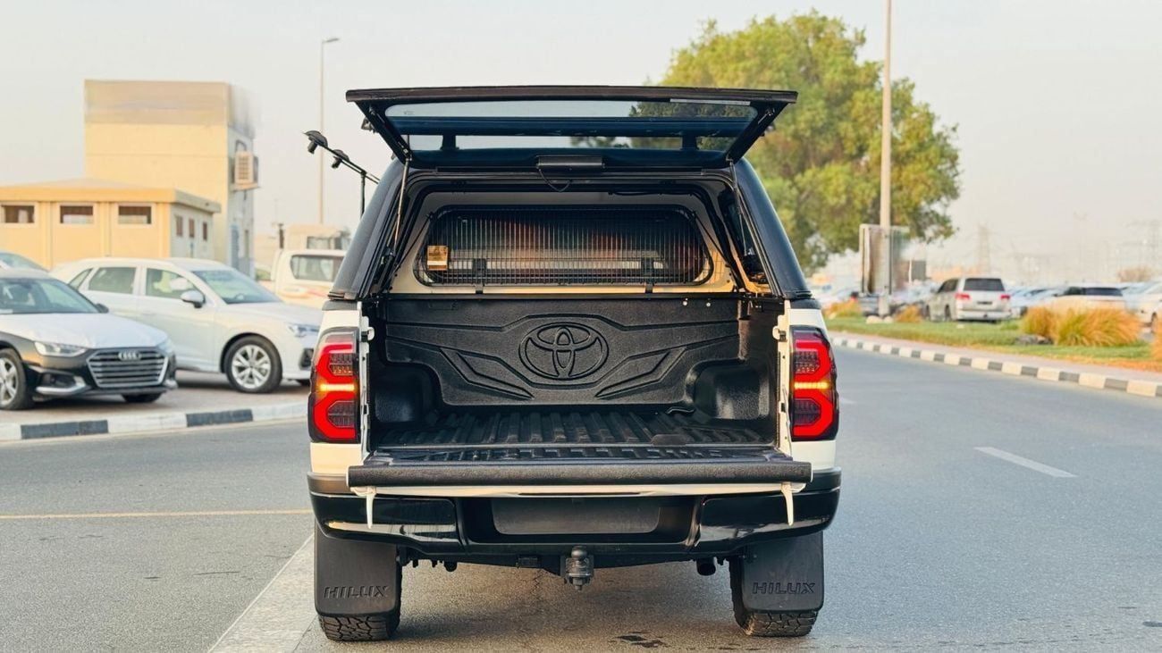 تويوتا هيلوكس -