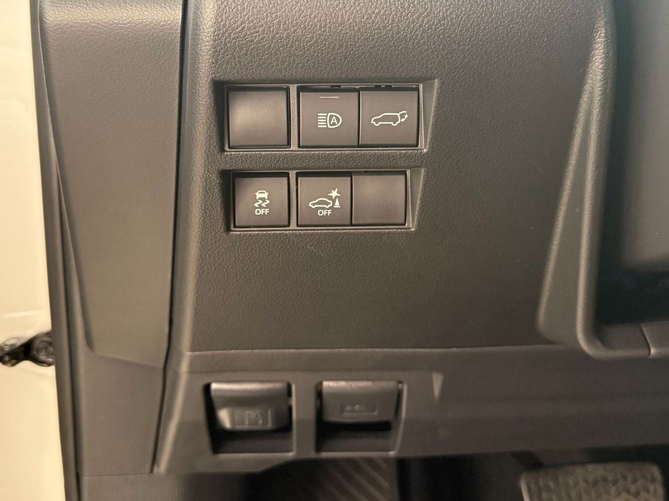 Toyota Land Cruiser 2026 LAND CRUISER VXR 3,3 TWINTURBO DIESEL  FULLY LOADED  **التصدير فقط خارج الخليج**EXPORT ONLY**