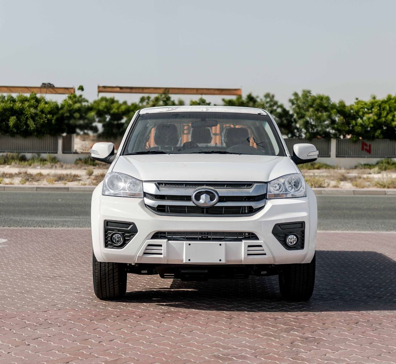 جريت وول وينغل 2026 Greatwall Wingle 5 4X2 Luxury 2.0L - Manual - Titanium White Inside Black | Export Price