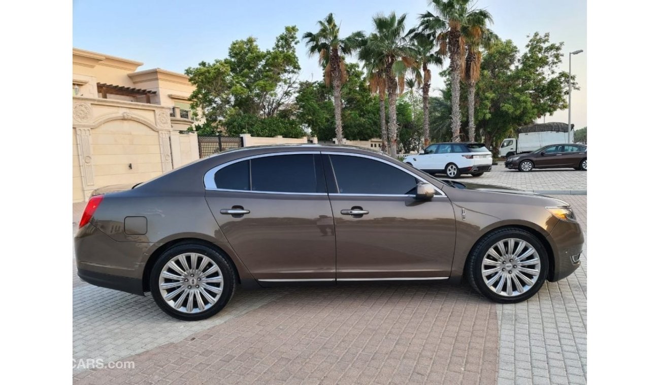 Lincoln MKS LINCOLIN MKS GCC 2015 FULL OPTION PERFECT CONDITION