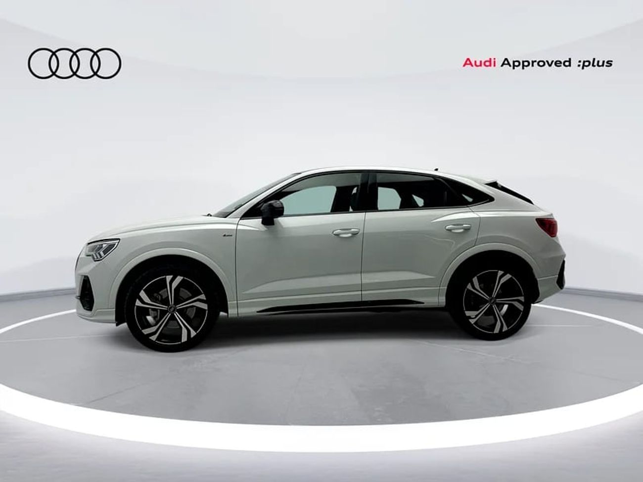 أودي Q3 Sportback 40 TFSI quat 180hp S line (Ref# 1172633)